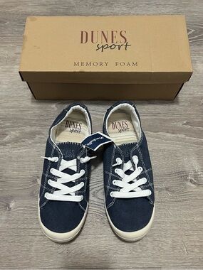 DUNES Sport Navy Canvas Slip On Low Top Sneakers with Memory Foam 8.5 NWT